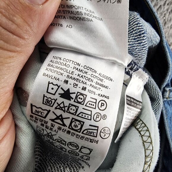 Levis Jeans Mens 40x30 Blue 559 Relaxed Fit Straight Leg 100% Cotton Denim - Picture 12 of 14